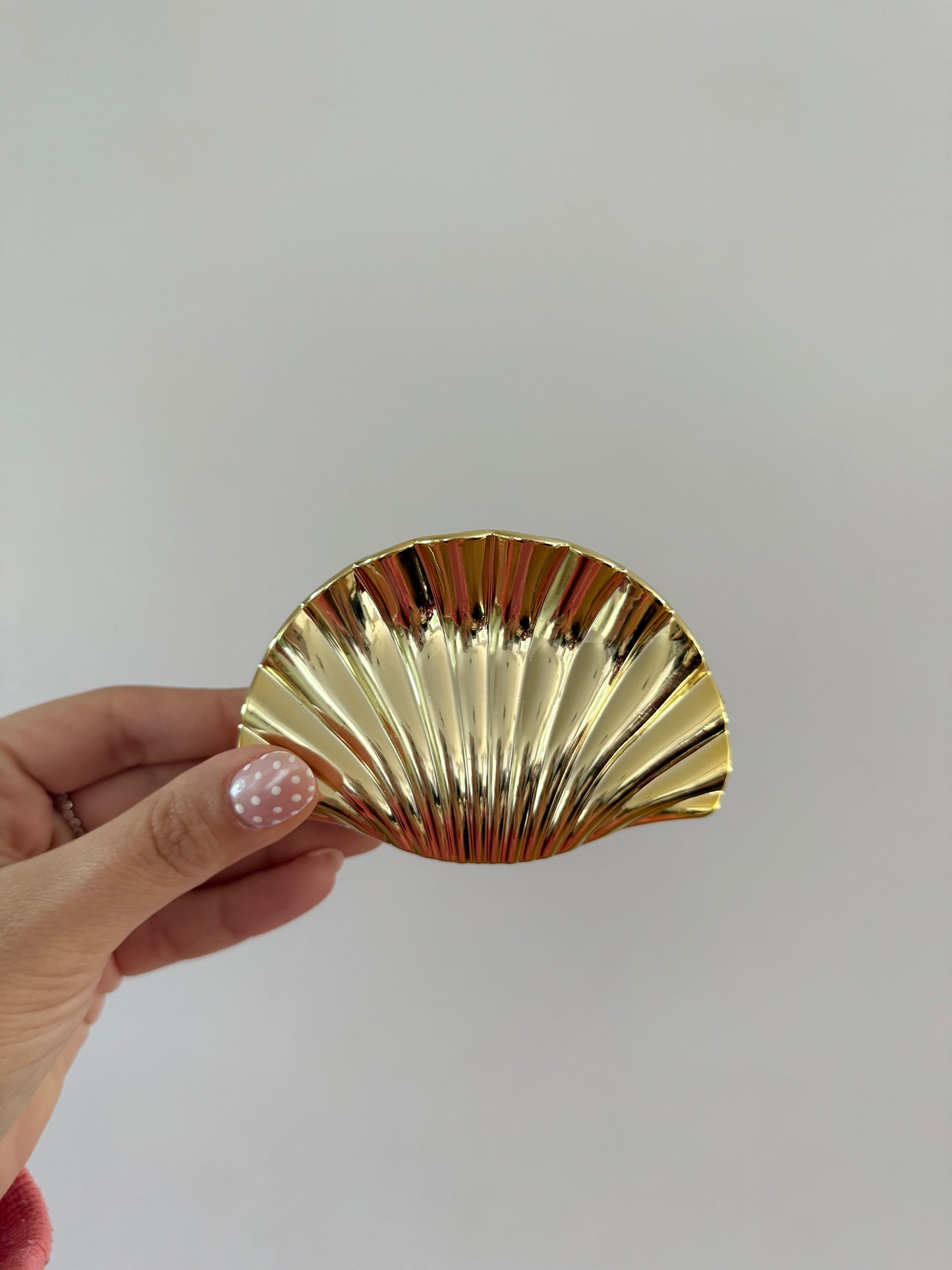 Gold Shell Hair Clip