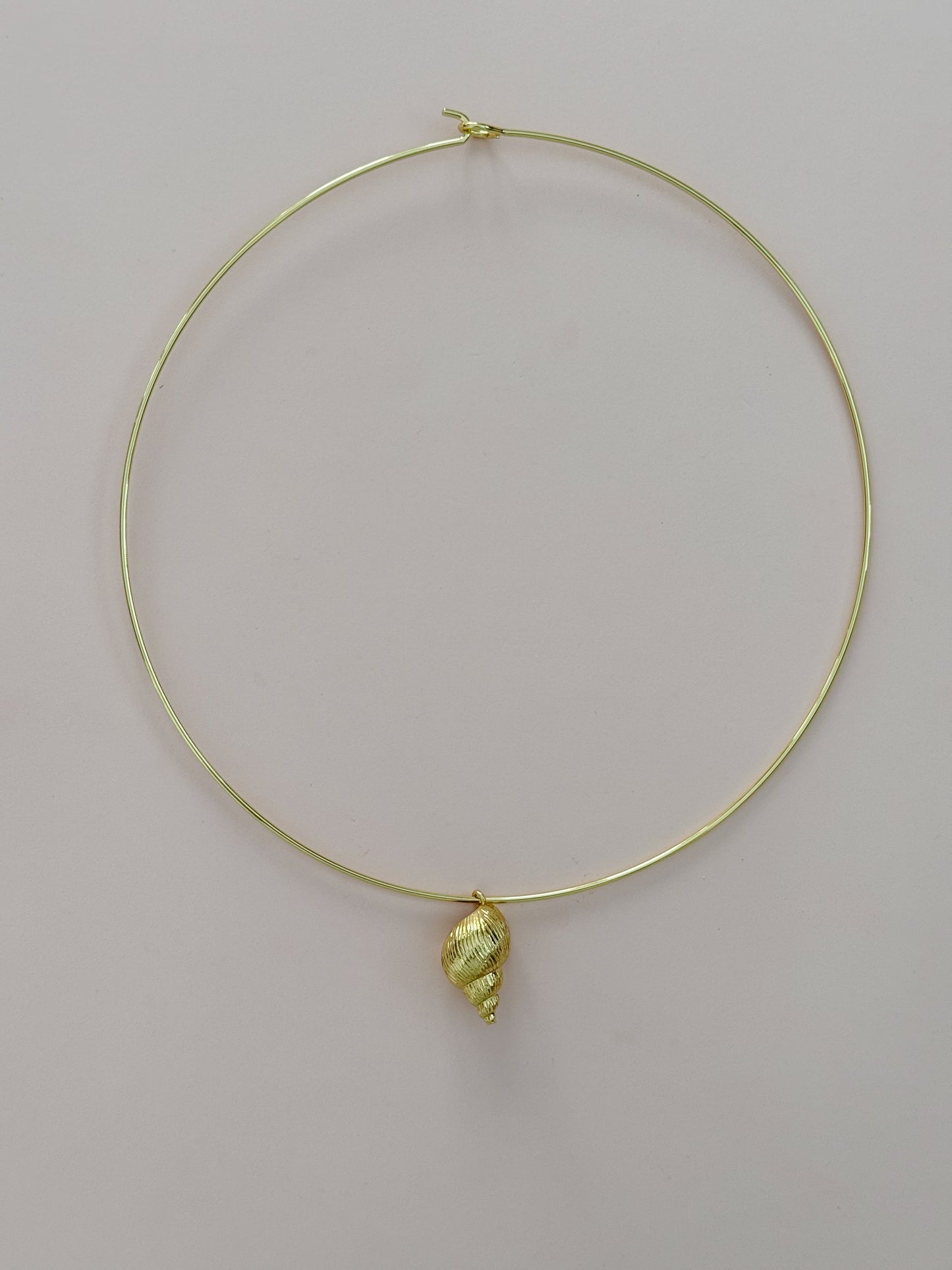 Gold Shell Collar Necklace