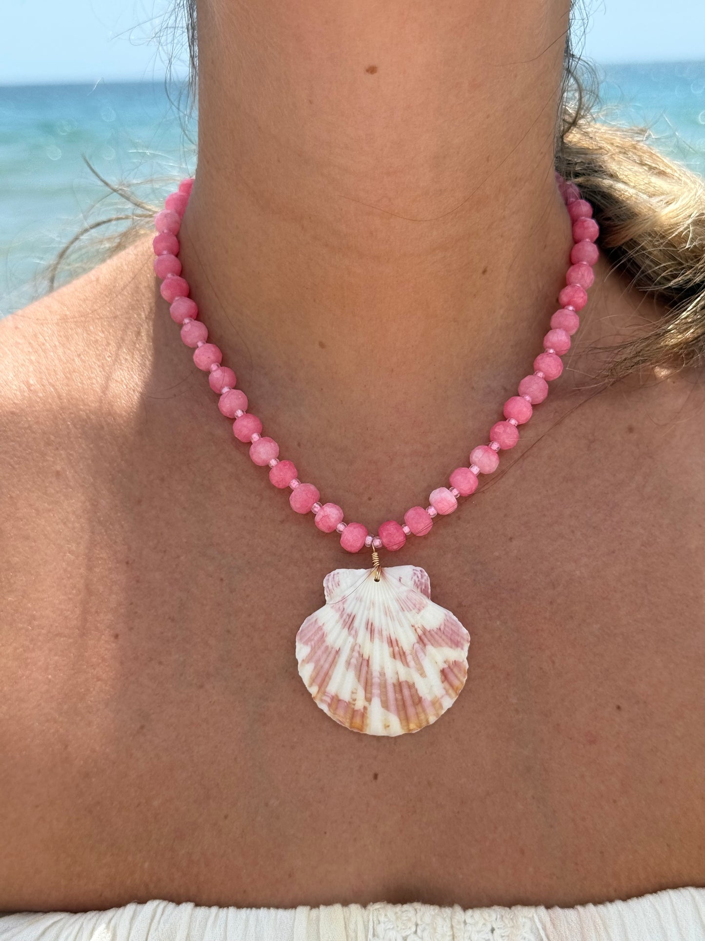 Rose Beaded Scallop Shell Necklace