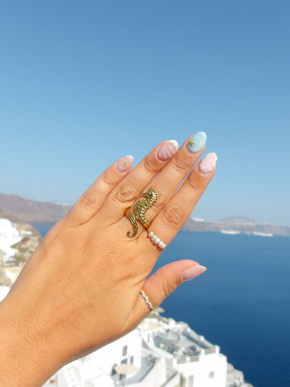 Tiny Pearls Ring