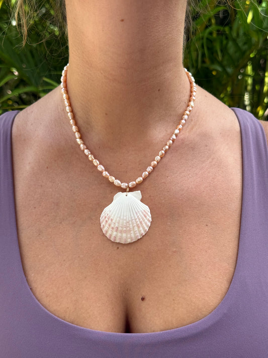 Pink Pearl Beaded Scallop Shell Necklace