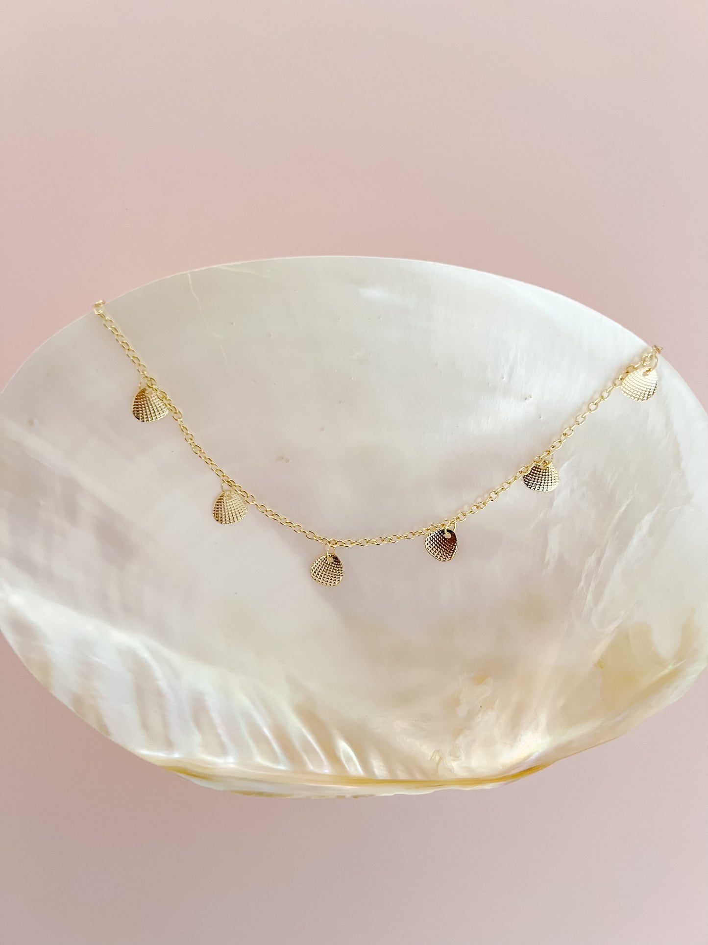 Golden Shells Necklace