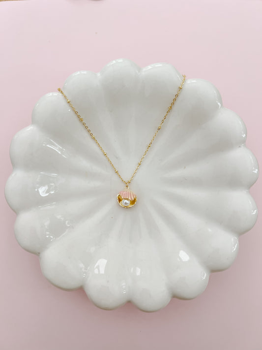 Peachy Pink Clam & Pearl Necklace