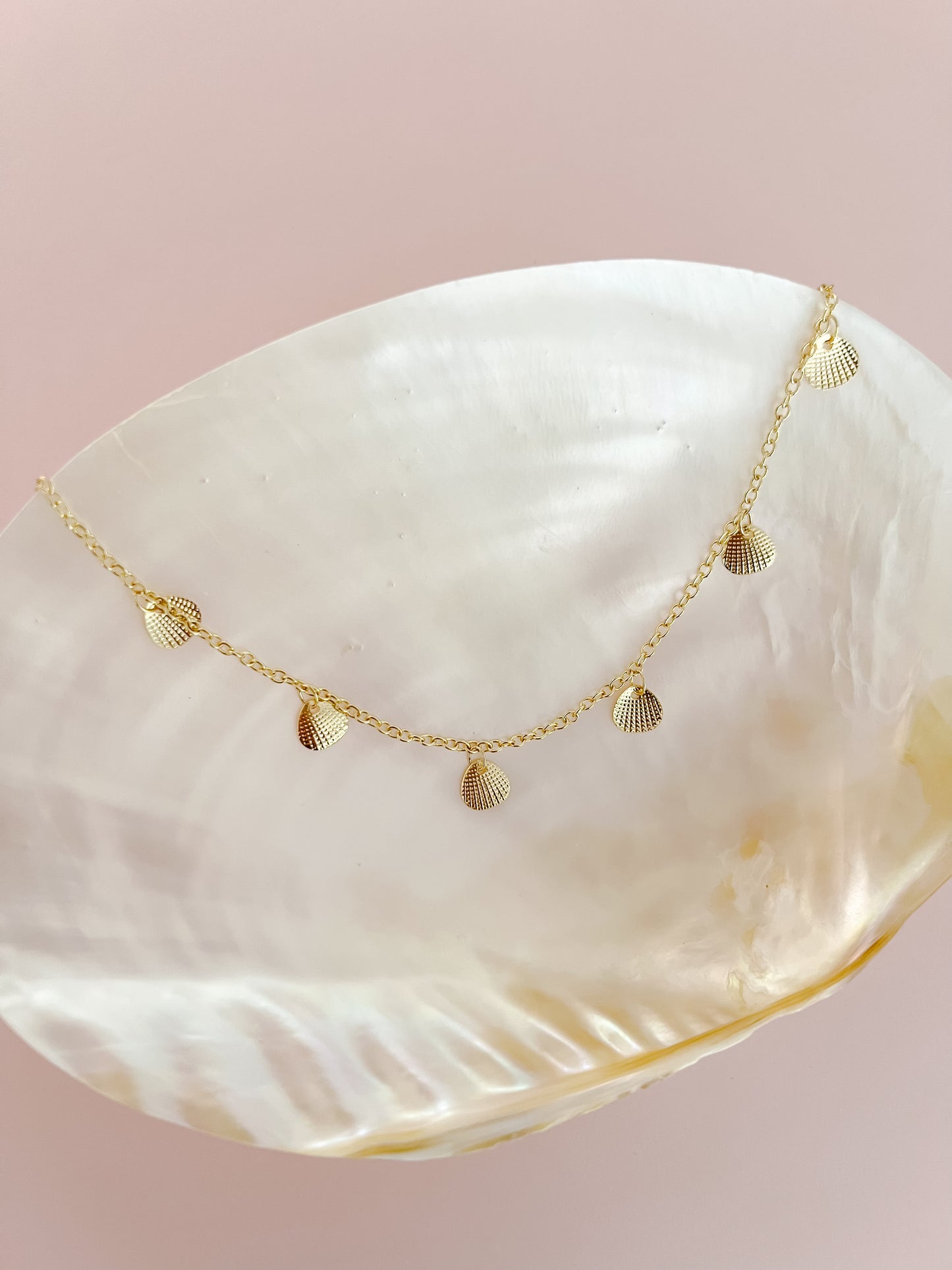 Golden Shells Necklace