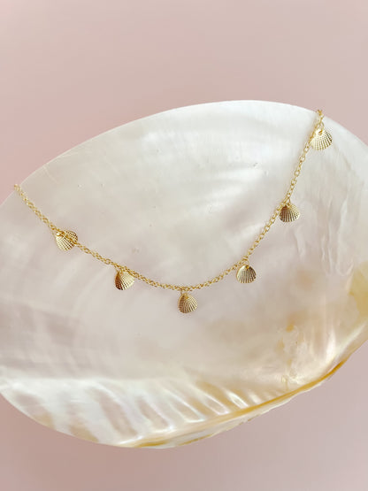 Golden Shells Necklace