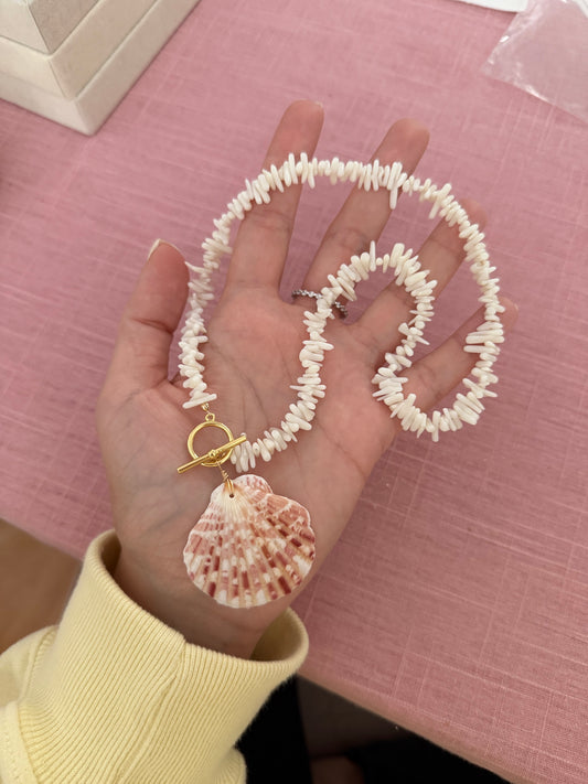 Shell Necklace for Lidice