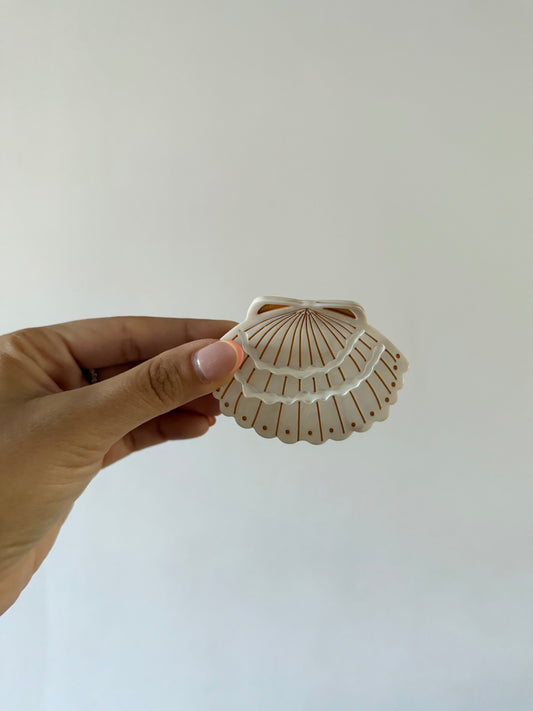 Cream Seashell Hair Clip