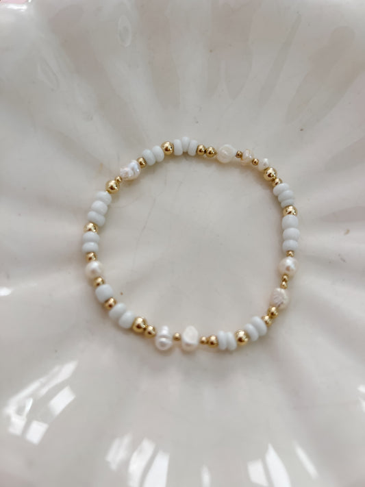 White, Pearl & Gold Filled Bracelet