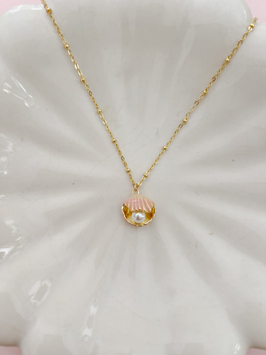 Peachy Pink Clam & Pearl Necklace